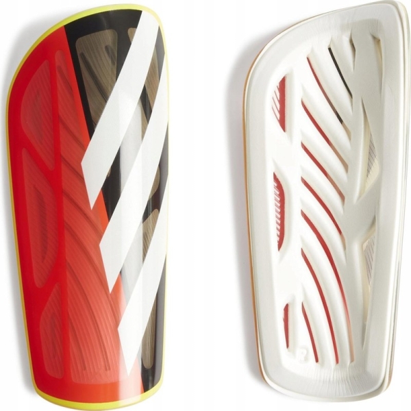 Futbalový chránič Adidas Tiro SG LGE, červený, čierny a biely Futbalový chránič Adidas Tiro SG LGE, červený, čierny a biely